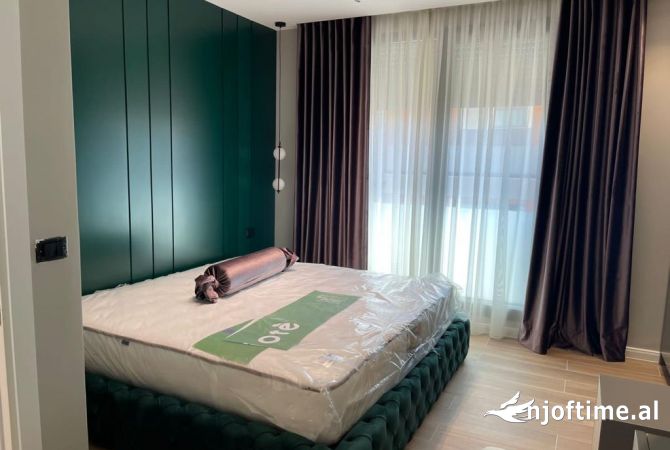 Shtepi me qera Apartament ne Tirane, 2+1, Mobilimi E mobiluar, Pagesa 1,500  Euro.