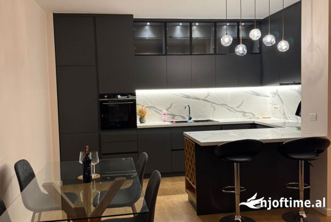 Shtepi me qera Apartament ne Tirane, 2+1, Mobilimi E mobiluar, Pagesa 1,500  Euro.