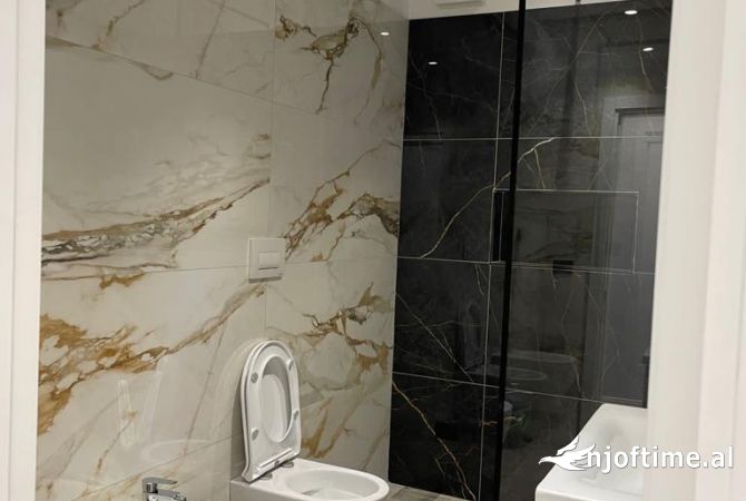 Shtepi me qera 2+1 ne Tirane - 1,500 Euro