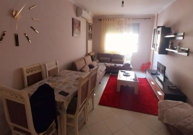 Shtepi me qera Apartament ne Tirane, 2+1, Mobilimi E mobiluar, Pagesa 450  Euro.
