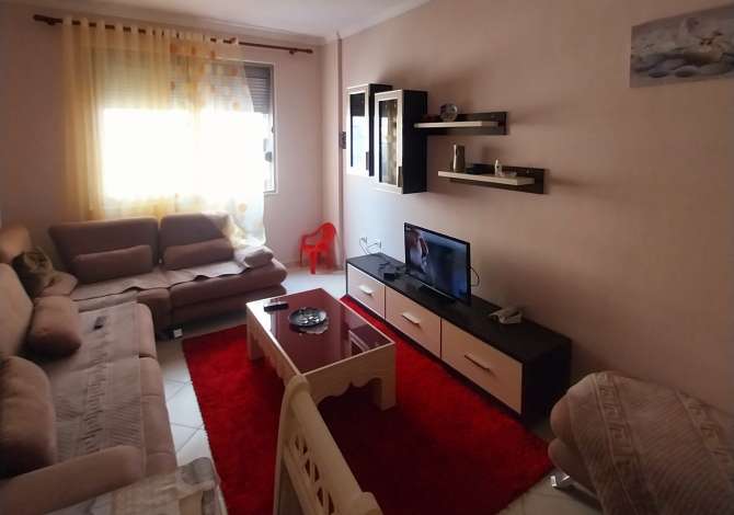 Shtepi me qera Apartament ne Tirane, 2+1, Mobilimi E mobiluar, Pagesa 450  Euro.