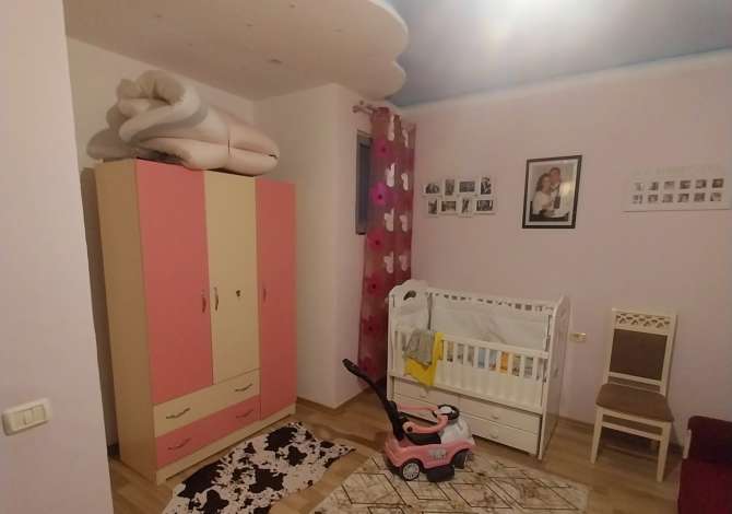 Shtepi me qera Apartament ne Tirane, 2+1, Mobilimi E mobiluar, Pagesa 450  Euro.