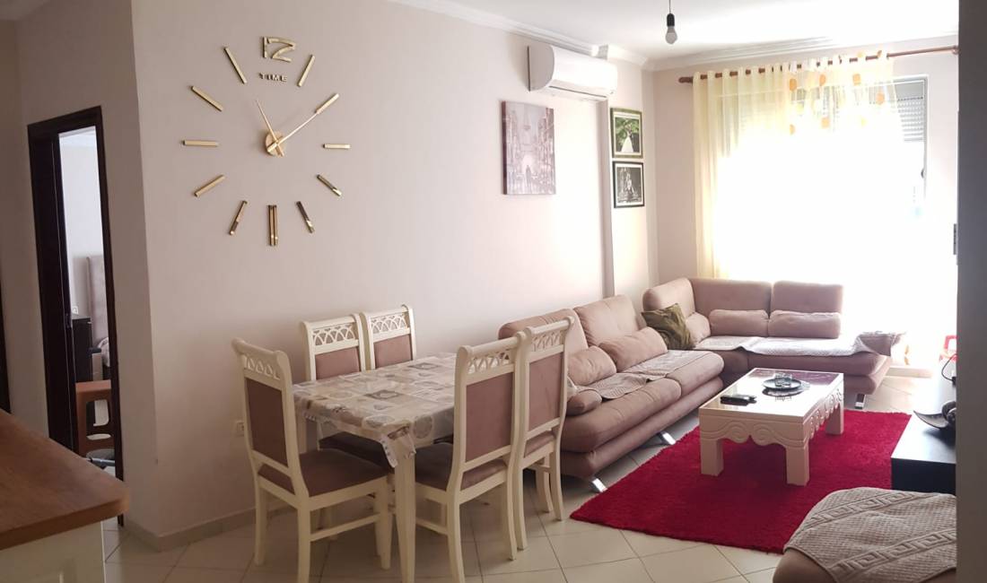 Shtepi me qera Apartament ne Tirane, 2+1, Mobilimi E mobiluar, Pagesa 450  Euro.