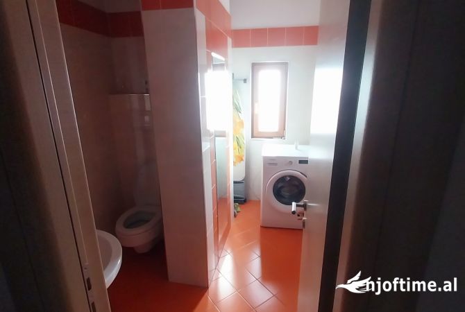 Shtepi me qera 1+1 ne Tirane - 950 Euro