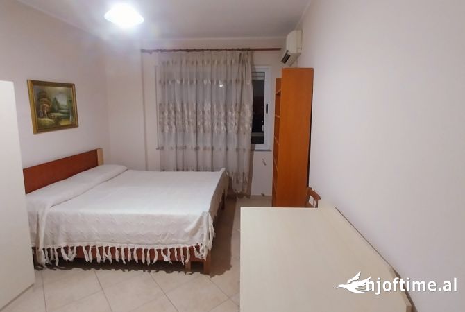 Shtepi me qera 3+1 ne Tirane - 900 Euro