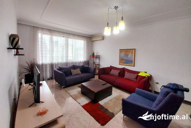 Shtepi me qera 2+1 ne Tirane - 800 Euro