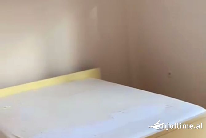 Shtepi me qera Shtepi Private ne Tirane, 2+1, Mobilimi E mobiluar, Pagesa 380  Euro.