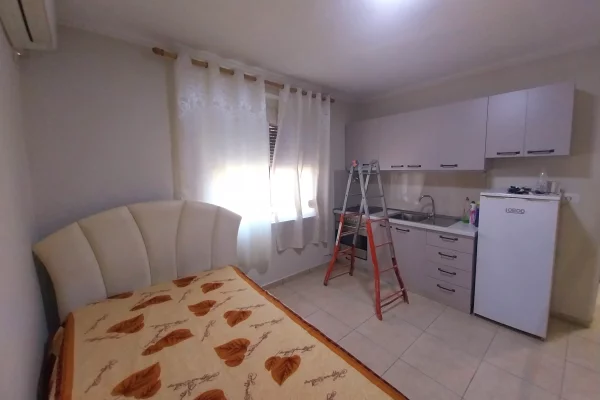 Shtepi me qera Garsoniere ne Tirane - 40,000 Leke
