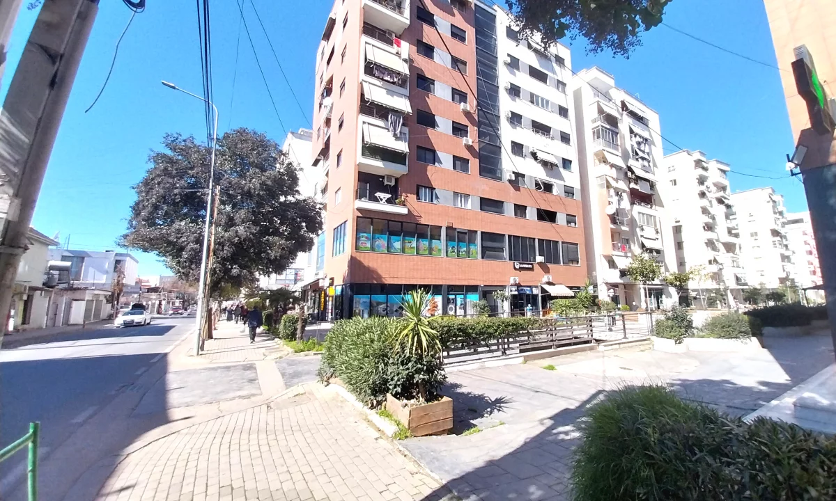 Appartamento in affitto a Tirana 1+1, Arredato