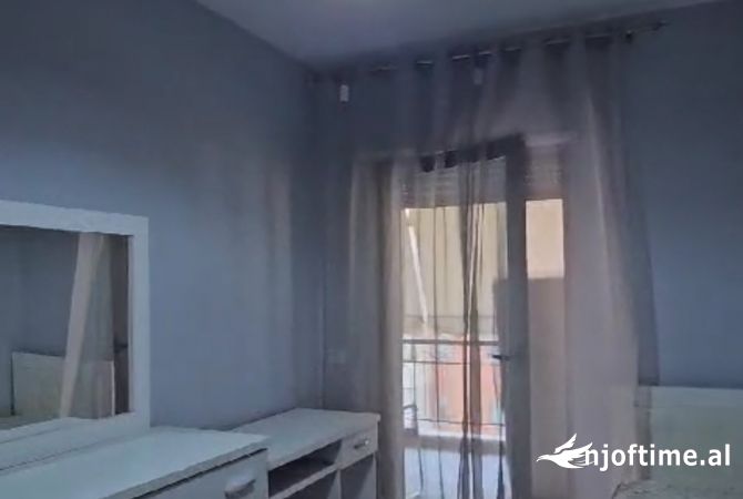 Shtepi me qera 3+1 ne Tirane - 1,000 Euro