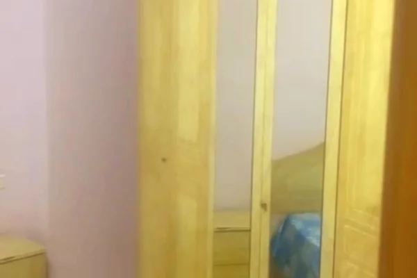 Shtepi me qera 1+1 ne Tirane - 42,000 Leke