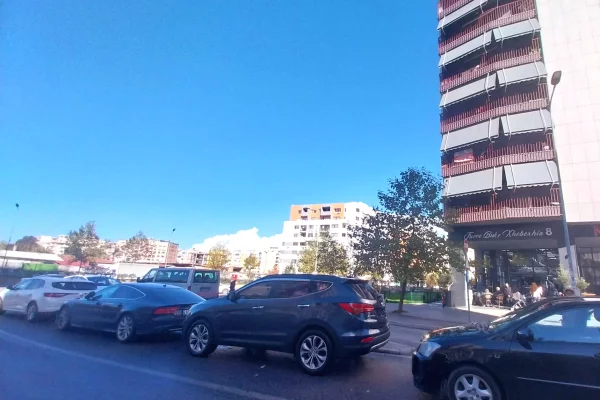 Shtepi me qera 2+1 ne Tirane - 47,000 Leke