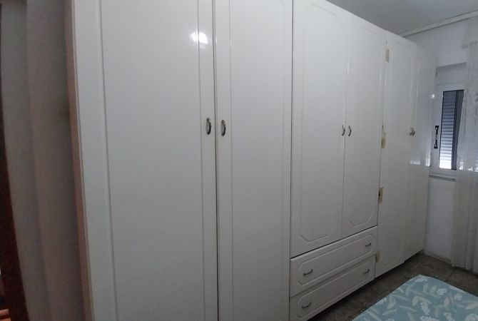 Mobili ed elettrodomestici  a Valona - 600 Euro