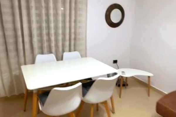 ME QERA 🏙️  APART 2+1 MOBILUAR. ZONA PRANË PEDIATRISË/RRUGA BARDHYL 📍TIRANË.