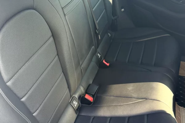 Makina ne shitje ne Tirane, Mercedes-Benz, 2018 Diesel,Kambio Automatik Pagesa 27,500  Euro.