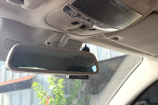 Makina ne shitje ne Tirane, Mercedes-Benz, 2018 Diesel,Kambio Automatik Pagesa 27,500  Euro.