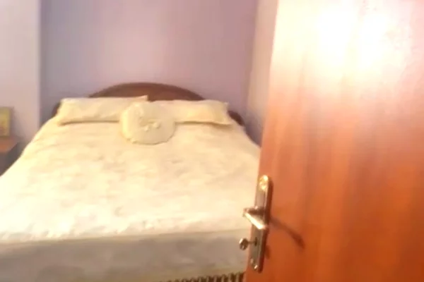 Shtepi me qera 2+1 ne Tirane - 35,000 Leke