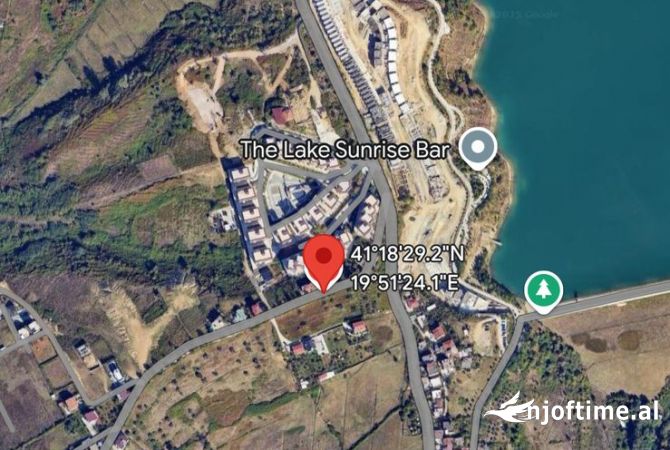 Truall ose Toke  ne Tirane - 185,000 Euro