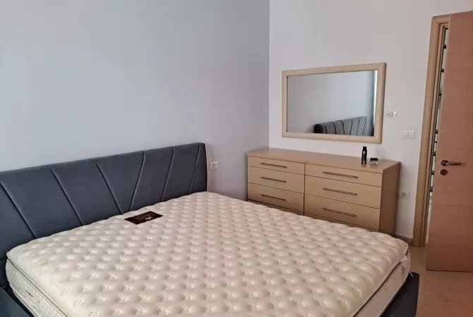 Shtepi me qera Apartament ne Tirane, 2+1, Mobilimi E mobiluar, Pagesa 1,000  Euro.