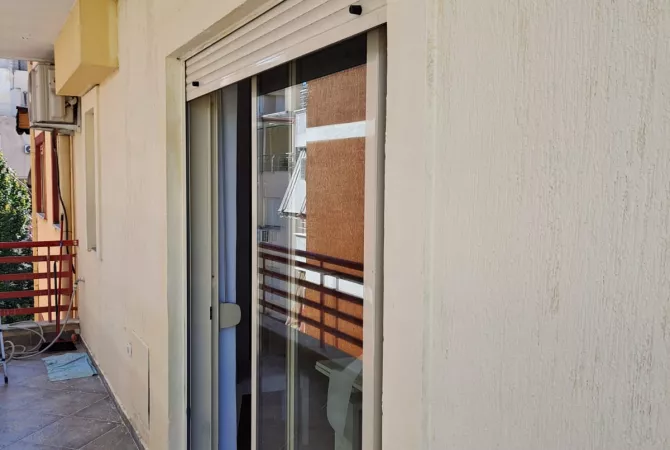 Shtepi me qera Apartament ne Tirane, 2+1, Mobilimi E mobiluar, Pagesa 1,000  Euro.