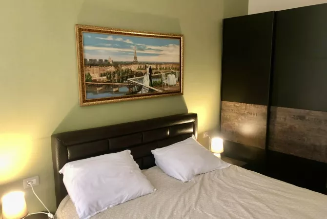 Shtepi me qera Apartament ne Tirane, 1+1, Mobilimi E mobiluar, Pagesa 500  Euro.