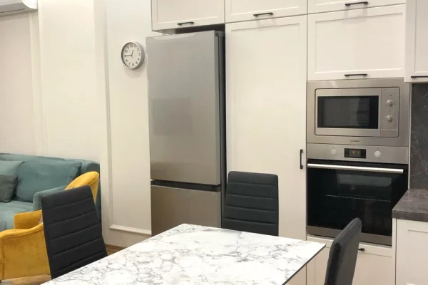 Shtepi me qera 1+1 ne Tirane - 50,000 Leke