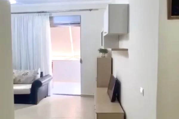 Shtepi me qera Apartament ne Tirane, 2+1, Mobilimi E mobiluar, Pagesa 40,000  Leke.