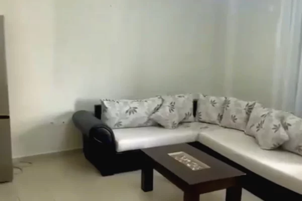 Shtepi me qera Apartament ne Tirane, 2+1, Mobilimi E mobiluar, Pagesa 40,000  Leke.