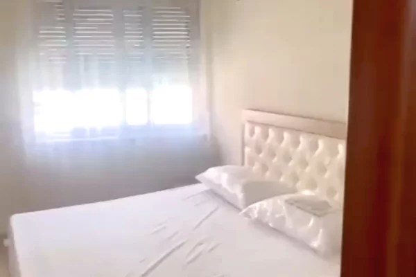 Shtepi me qera Apartament ne Tirane, 2+1, Mobilimi E mobiluar, Pagesa 40,000  Leke.