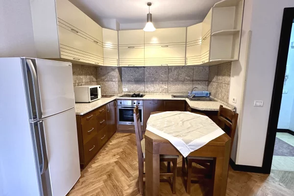 Shtepi me qera 1+1 ne Tirane - 600 Euro