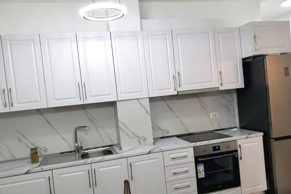 Shtepi me qera 2+1 ne Tirane - 60,000 Leke