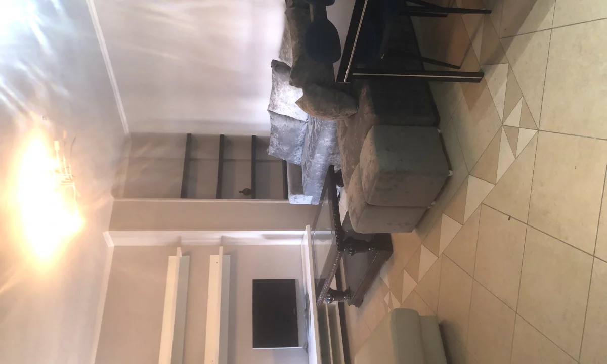 Shtepi me qera Apartament ne Tirane, 2+1, Mobilimi E mobiluar, Pagesa 65,000  Leke.