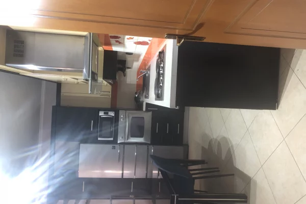 Shtepi me qera Apartament ne Tirane, 2+1, Mobilimi E mobiluar, Pagesa 65,000  Leke.