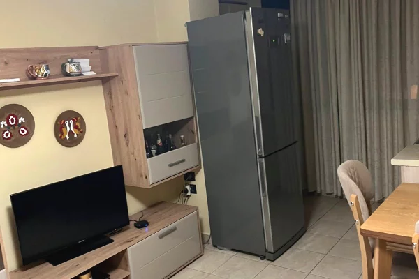 Shtepi me qera 2+1 ne Tirane - 53,000 Leke