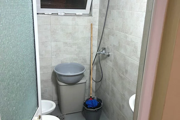 Shtepi me qera Apartament ne Tirane, 2+1, Mobilimi E mobiluar, Pagesa 53,000  Leke.