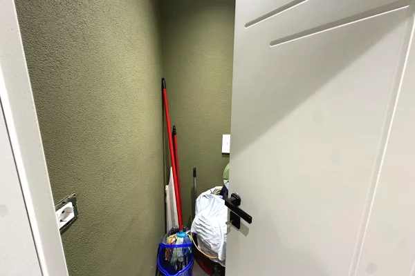 Ambient biznesi 82 m ne shitje Komuna e Parisit! 