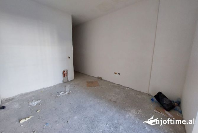 Apartment for sale in Tirana 2+1, Emty