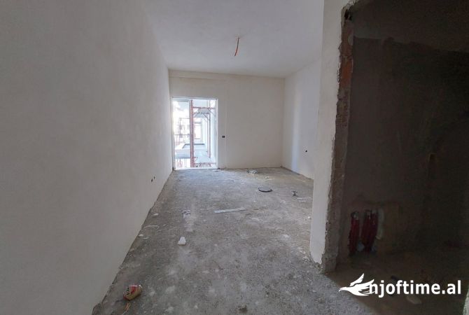 Apartment for sale in Tirana 2+1, Emty