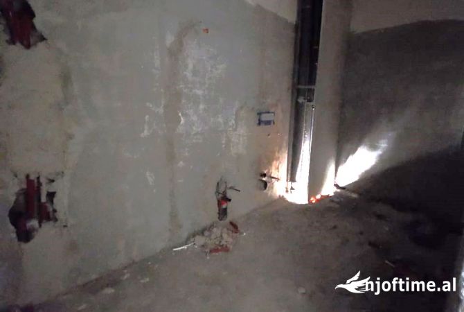 Apartment for sale in Tirana 2+1, Emty