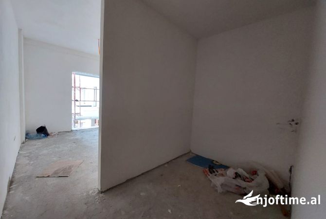 Apartment for sale in Tirana 2+1, Emty