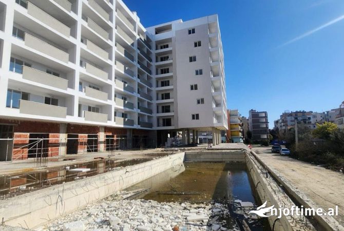 Shtepi ne shitje Apartament ne Durres, 1+1, Mobilimi Bosh, pa mobiluar, Pagesa 91,825  Euro.