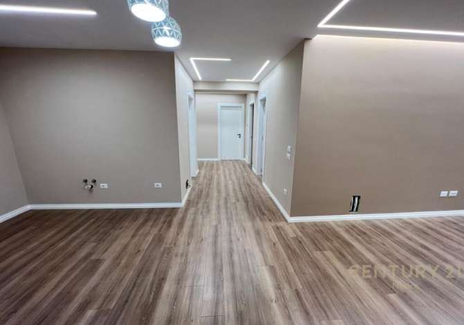 Shtepi ne shitje 3+1 ne Tirane - 190,000 Euro
