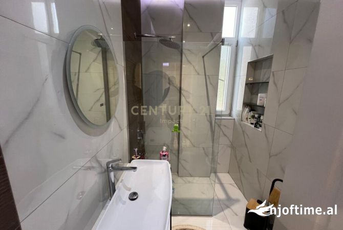 Shtepi ne shitje 3+1 ne Tirane - 215,000 Euro