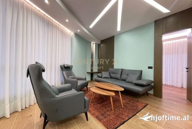 Shtepi ne shitje Apartament ne Tirane, 2+1, Mobilimi E mobiluar, Pagesa 232,000  Euro.
