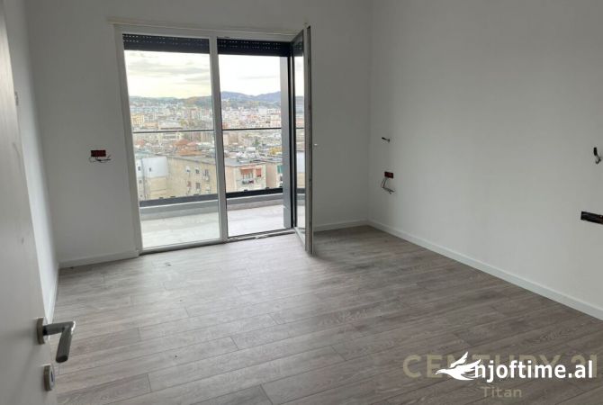 Shtepi ne shitje Apartament ne Tirane, 2+1, Mobilimi Bosh, pa mobiluar, Pagesa 214,000  Euro.