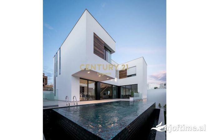 Shtepi ne shitje 4+1 ne Durres - 700,000 Euro