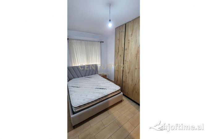 Shtepi me qera Apartament ne Tirane, 1+1, Mobilimi E mobiluar, Pagesa 400  Euro.