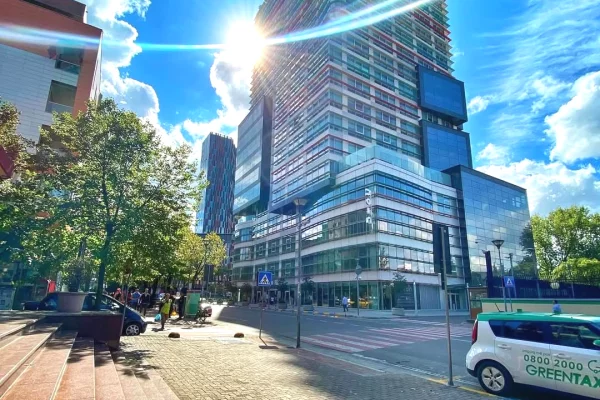 Ambient biznesi me qera 1+1 ne Tirane - 2,500 Dollar