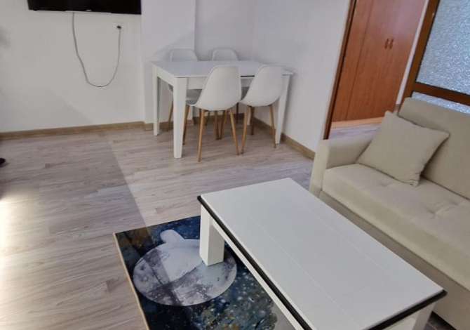 Shtepi me qera Apartament ne Tirane, 1+1, Mobilimi E mobiluar, Pagesa 450  Euro.