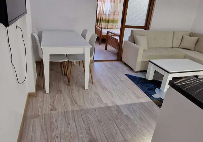 Shtepi me qera Apartament ne Tirane, 1+1, Mobilimi E mobiluar, Pagesa 450  Euro.